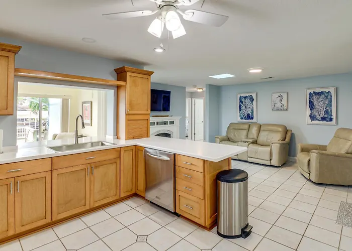 Canal-Front Retreat W/ Boat Dock On Merritt Island