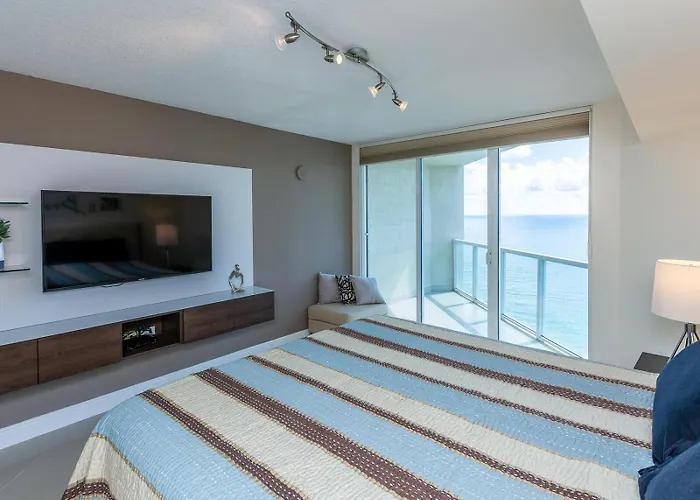 Lovely 2-Bedroom Oceanfront Condo