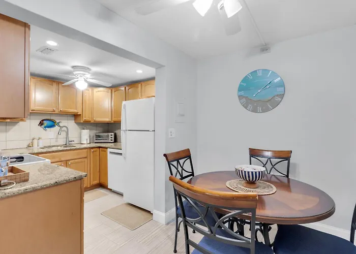 Ocean View 2 Bedroom Condo Pool Key Colony Beach