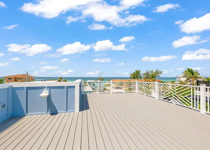 Beach View Paradise - New Anna Maria Island Home