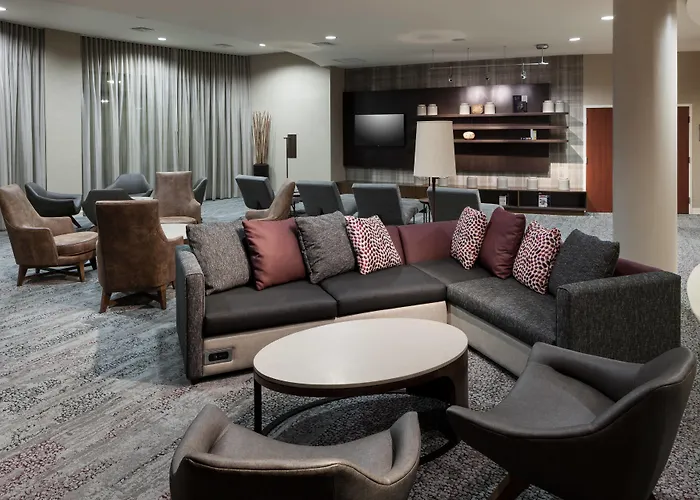 Courtyard By Marriott Miami At Dolphin Mall