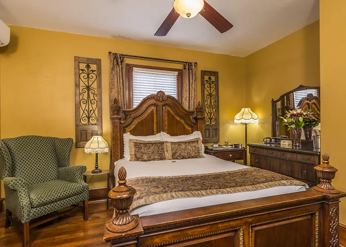 Carriage Way Inn Bed & Breakfast Adults Only - 21 Years Old And Up