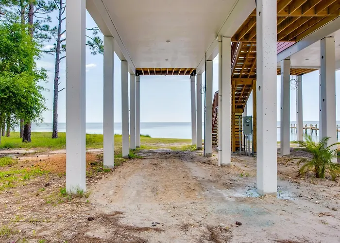 Beachfront Retreat W/ Dock In Lanark Village!