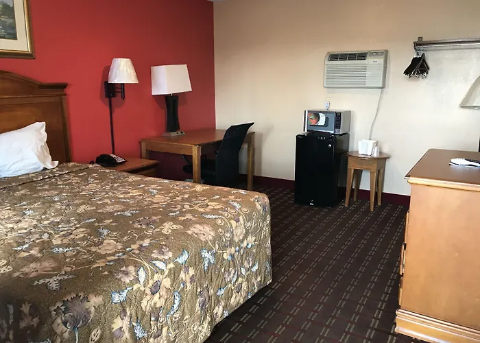 Adams Inn