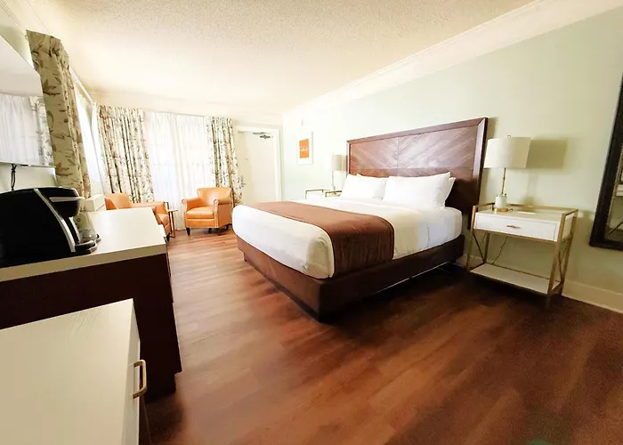 Bayfront Inn