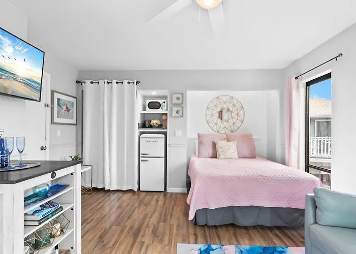 Beach Rd, 300Ft To Beach Access & 500Ft To Siesta Key Village, Studio