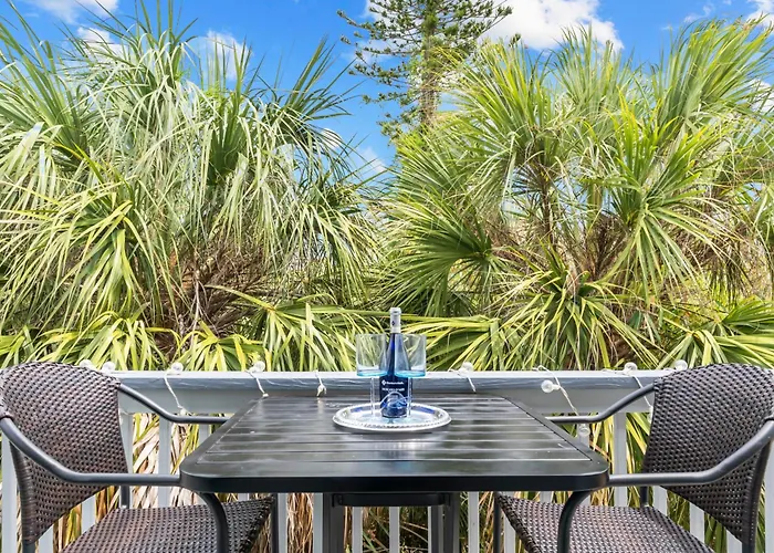 Beach Rd, 300Ft To Beach Access & 500Ft To Siesta Key Village, Studio