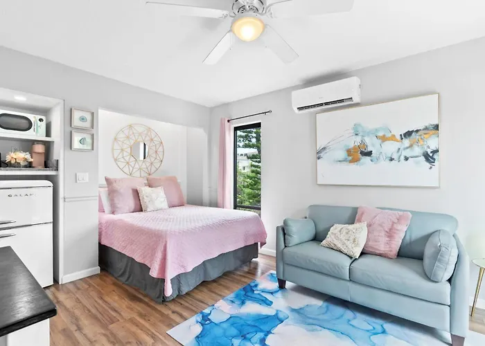 Beach Rd, 300Ft To Beach Access & 500Ft To Siesta Key Village, Studio