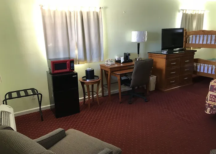 Aqua View Motel