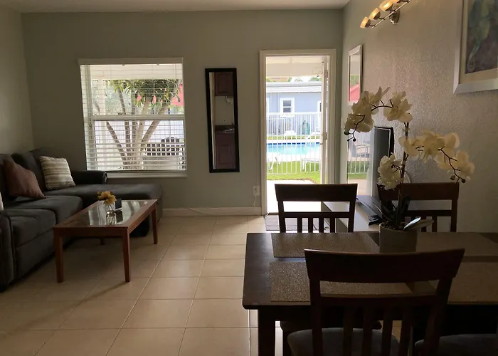 Coral Key Inn
