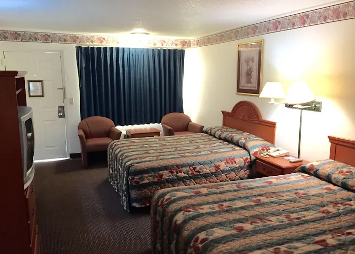 Driftwood Inn - Lake City