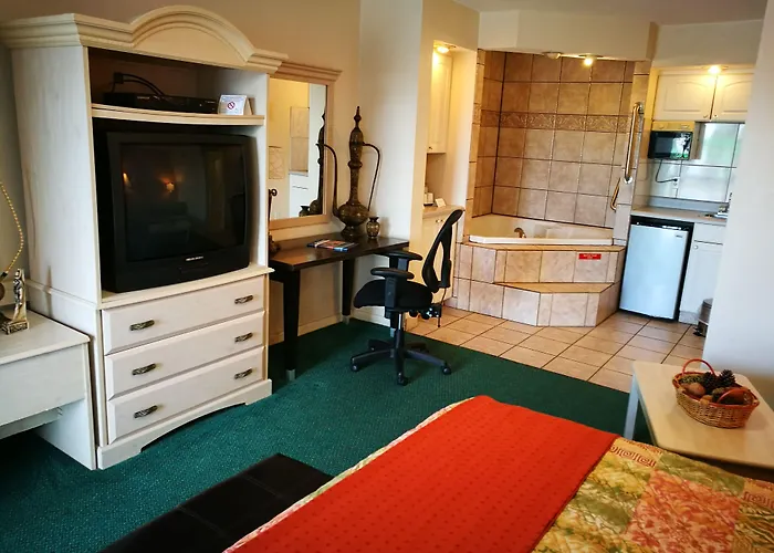Merida Inn & Suites
