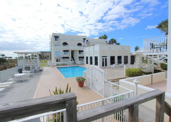 Oceanfront 2Br2B, Ocean Views, Heated Pool, Spa