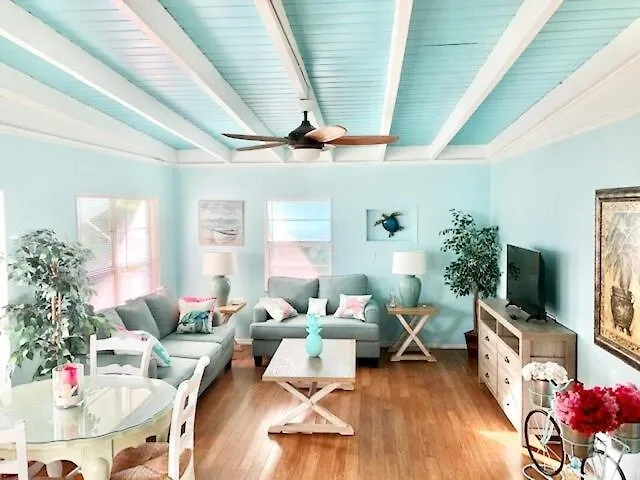 Pineapple Cottage 2 Bedroom