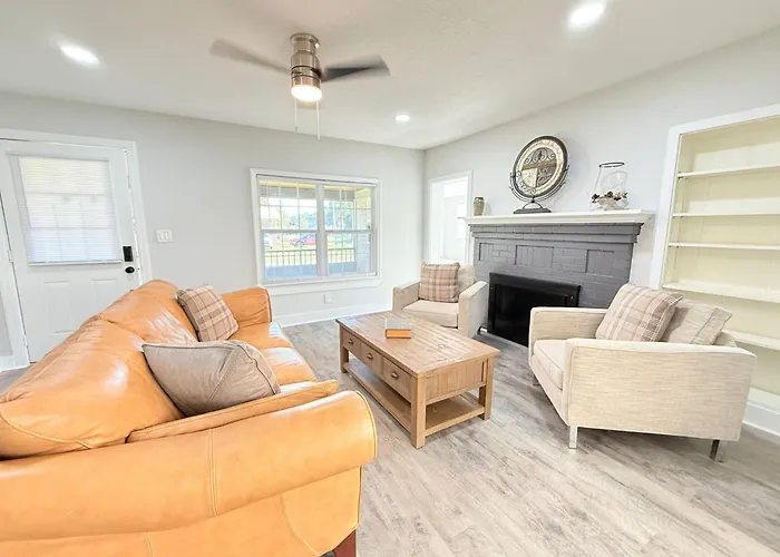 Charming Leesburg Cottage/Walk To Historicdowntown