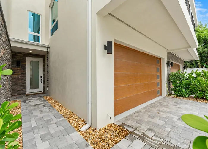 40 8Th Avenue