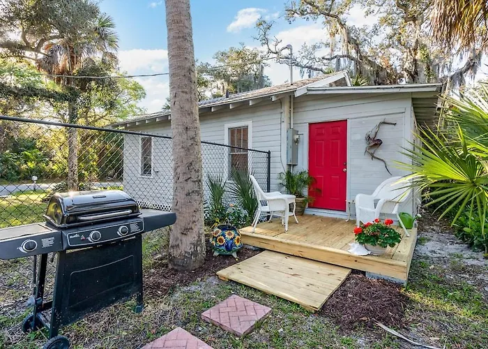 Charming 2Bd 1Bth Cottage Near River - Melwood