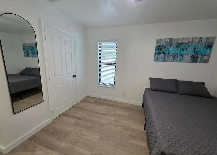 Delray Beach Sunshine - 5 Minutes From Beach!