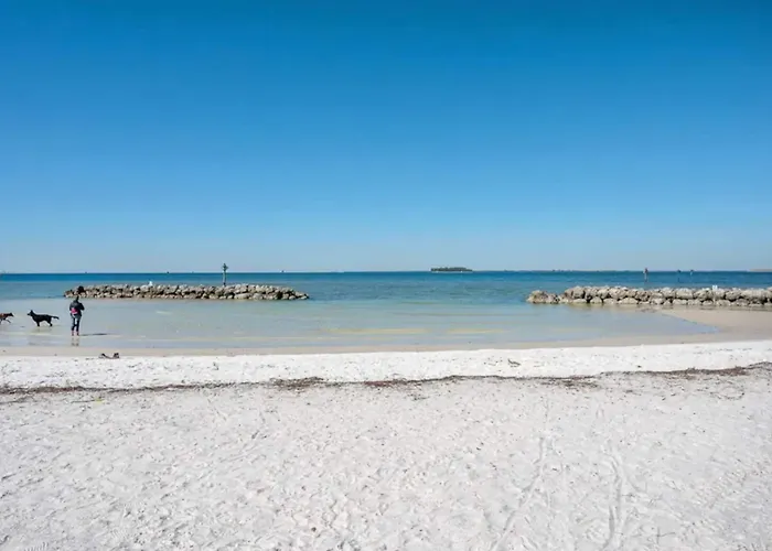 Waterfront - Family & Pet Friendly For 6