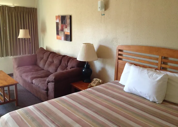 Dinner Bell Motel