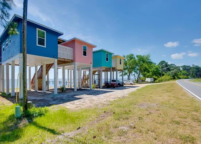 Beach & Dock Access: Lanark Village Escape!