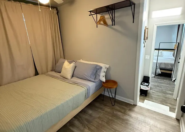 Guest House Near Fsu And The Airport