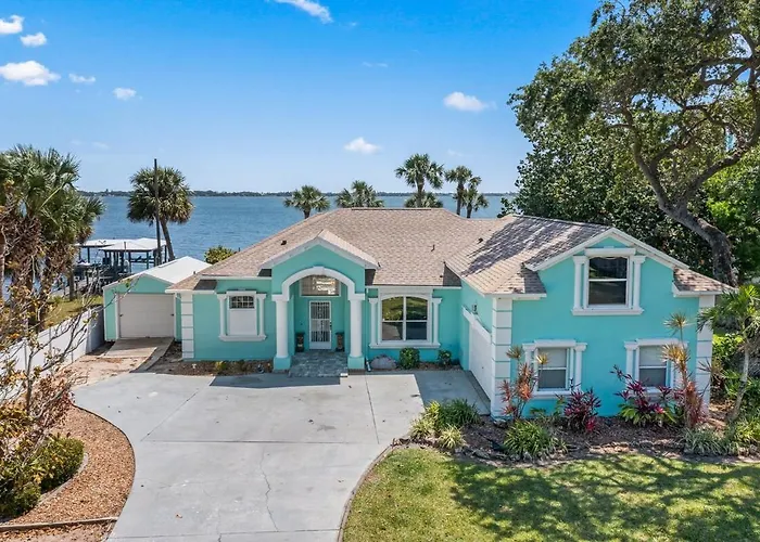 Game Room Theater Luxurious Waterfront Retreat