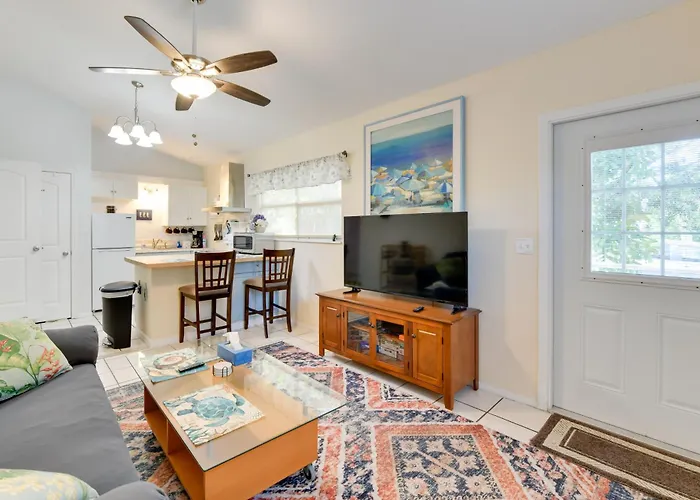 < 1 Mi To Nokomis Beach: Tranquil Couple'S Retreat