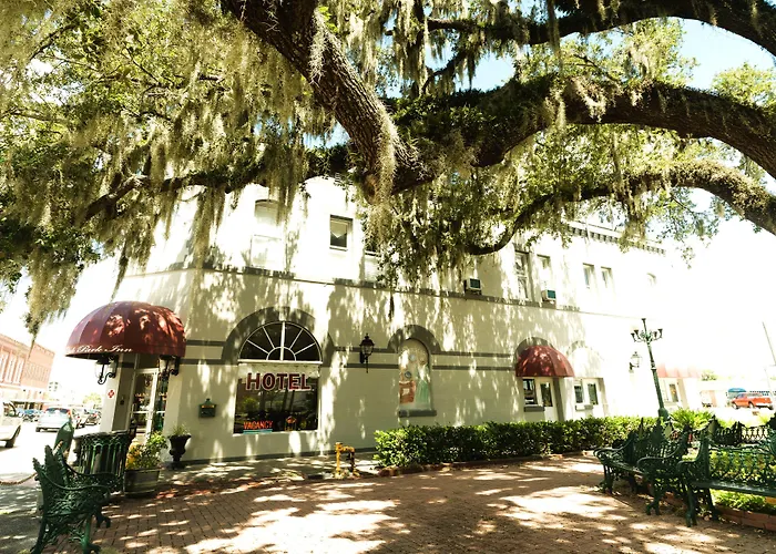 Oaak Tree Hotel