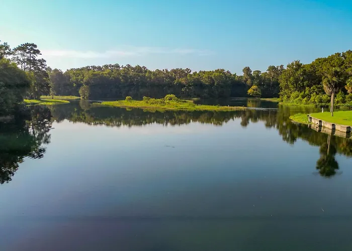 Dock & Kayaks: Riverfront Dunnellon Home!