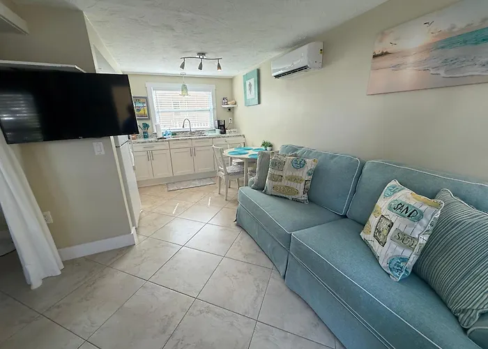 Cozy Beach Rental 1B/1B
