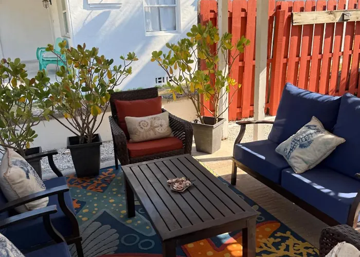 Cozy Beach Rental 1B/1B