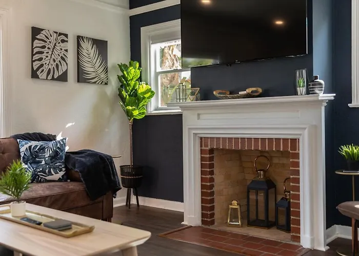 Incredible 3Br Home With Yard Near Beach And Downtown
