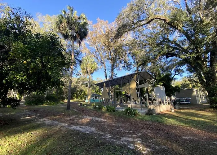 Picturesque Cottage With Fire Pit In Dunnellon, Florida
