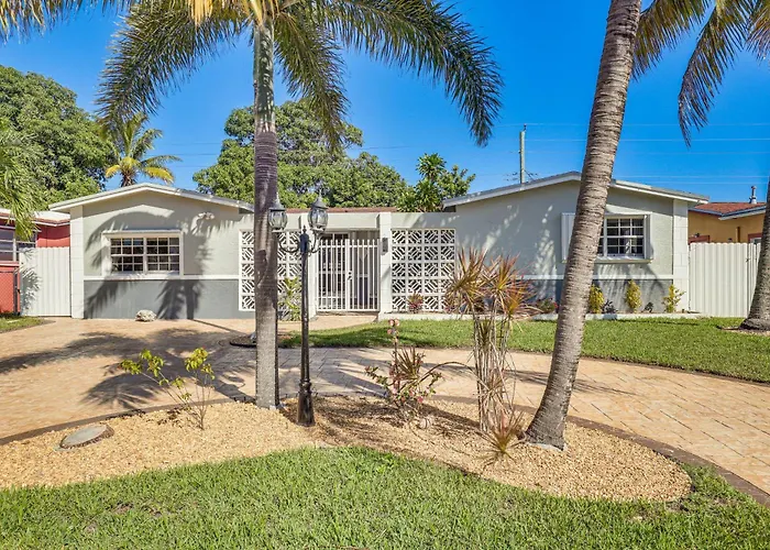 Private Pool Miramar Home: Pets Welcome!