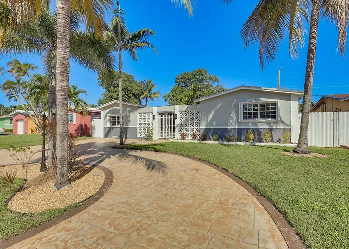 Private Pool Miramar Home: Pets Welcome!