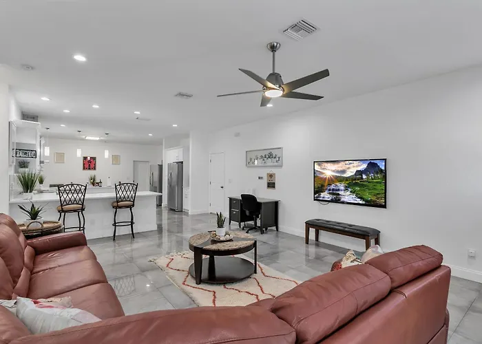 Roomstr Louisiana Room 1 Bedroom In South Tampa With Shared Full Bathroom & Free Coffee