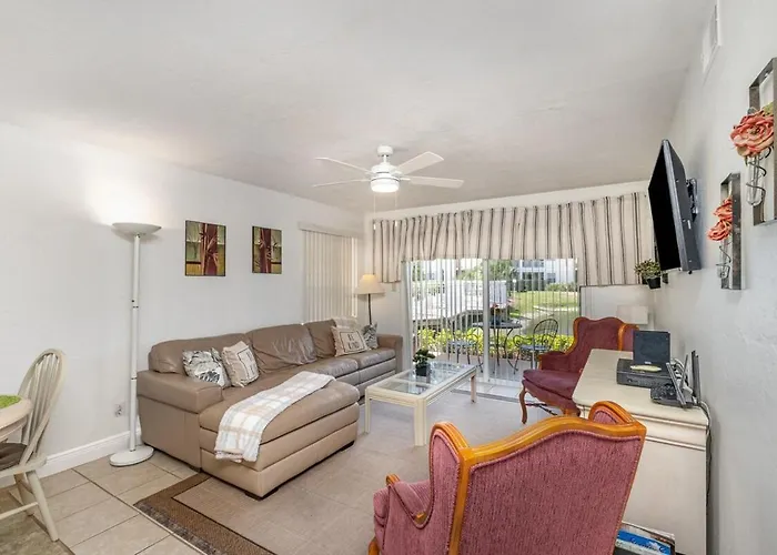 2Bed 2Bath Pondview Haven - Bc138
