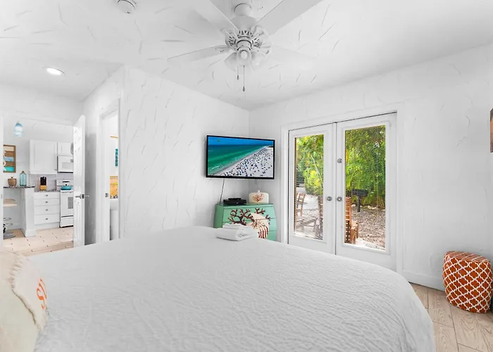 Crescent Beach Villas By Beachside Management