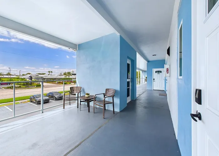 Loft Getaway Near Port & Beach -Unit 203