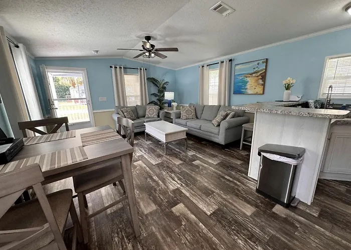 Modern Cottage With Incredible Amenities And Rainbow River Access Near Dunnellon, Florida