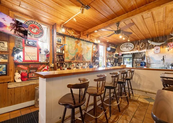 The Historic Island Hotel Of Cedar Key