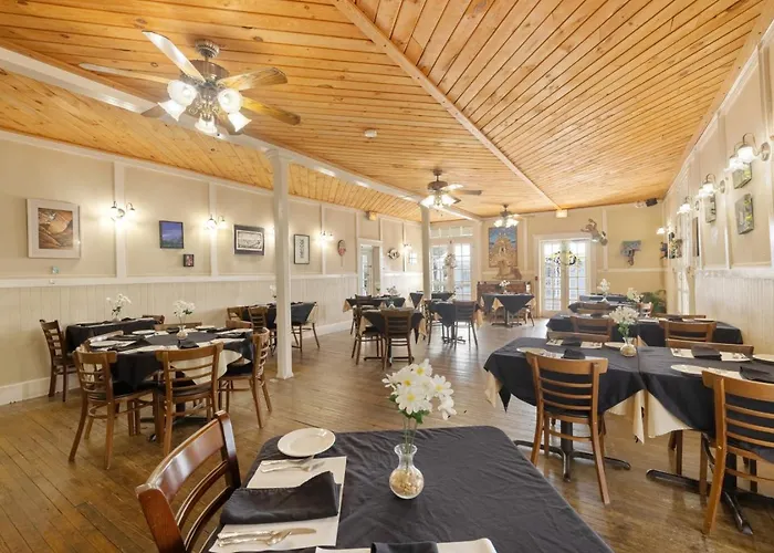 The Historic Island Hotel Of Cedar Key