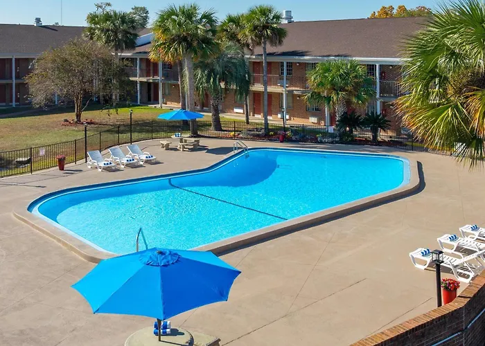 Super 8 By Wyndham Lake City