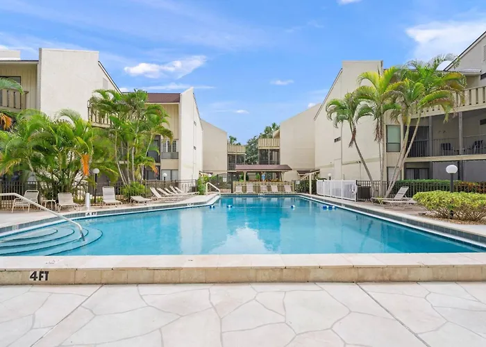 Bay Oaks C Second Floor