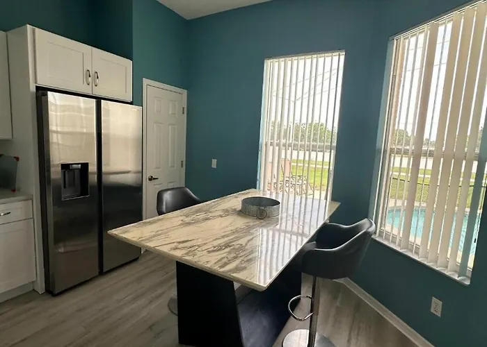 Chic Villa 4 Bedroom 3 Bath With Pool & Game Room