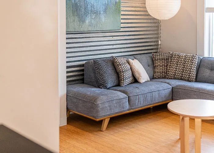 Family Friendly 2Br Villa In Downtown - 1 Block Walk To The Beach