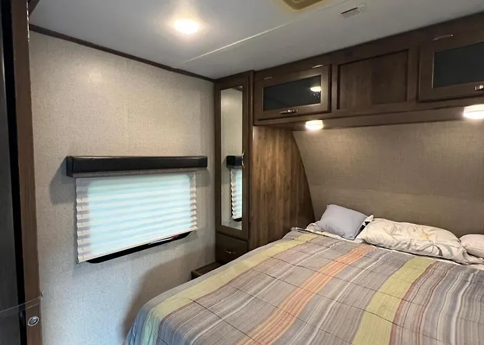 Beautiful Rv 15 Min To Downtown Orlando