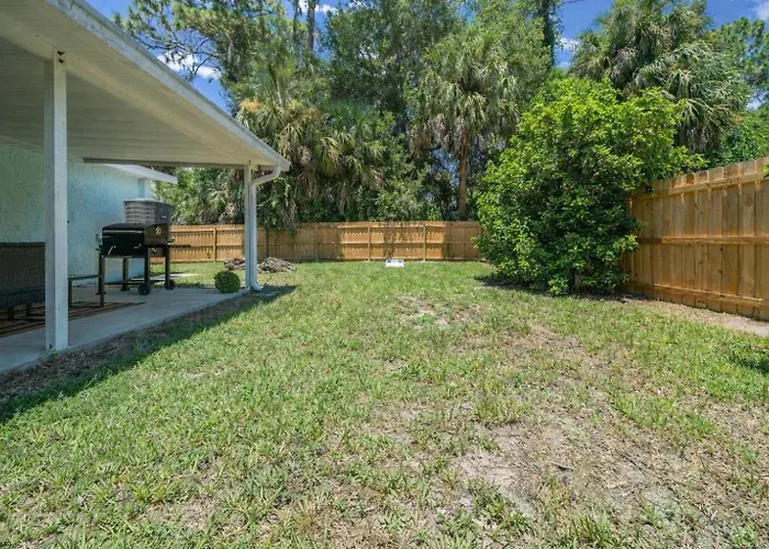 The Happy Haven - Near Manatee Tours - Pet Friendly
