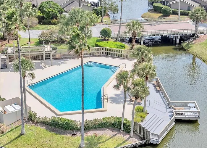 Beach-2-Green - 3Br Condo W Golf Views & Pool